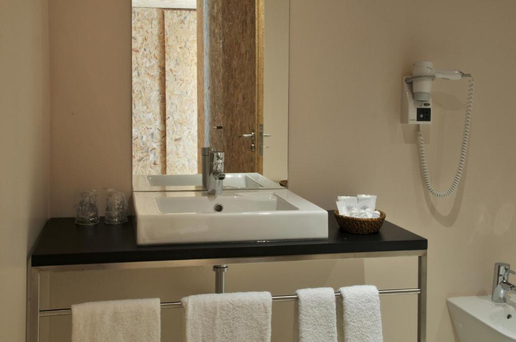 Paraiso Villas & Spa กิมาไรส์ ห้อง รูปภาพ